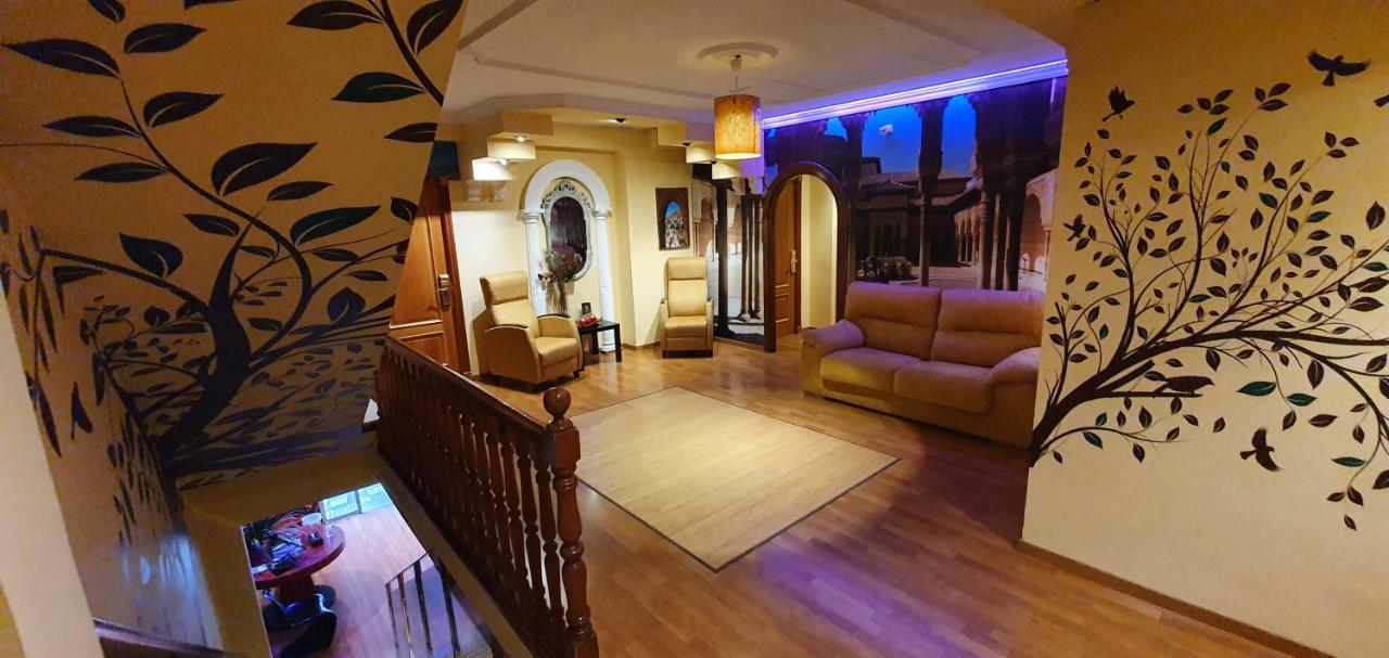 Hotel La Curva Albolote Bagian luar foto